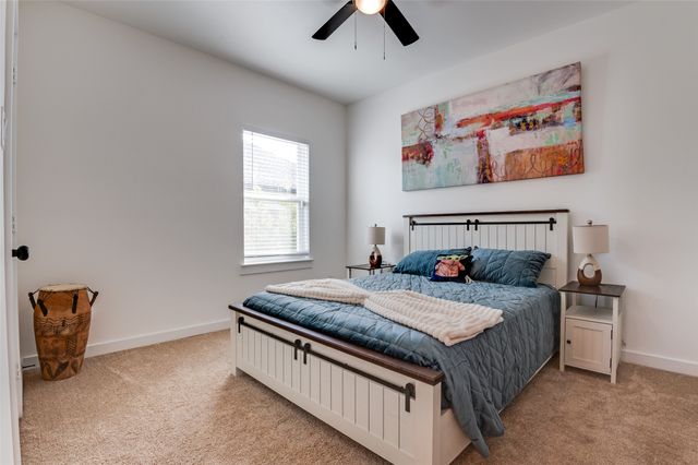 307 Highland Avenue, Red Oak, TX 75154