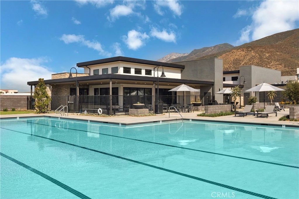 Image 5 of property listing at 16062 Butterfly Drive, Fontana, CA 92336