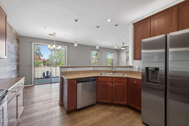 3064 E DUNBAR Drive, Phoenix, AZ 85042