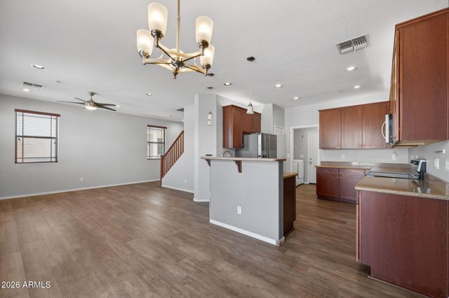 3064 E DUNBAR Drive, Phoenix, AZ 85042