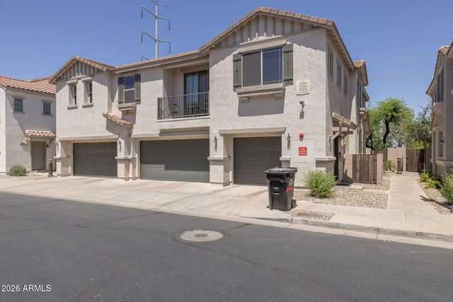 3064 E DUNBAR Drive, Phoenix, AZ 85042