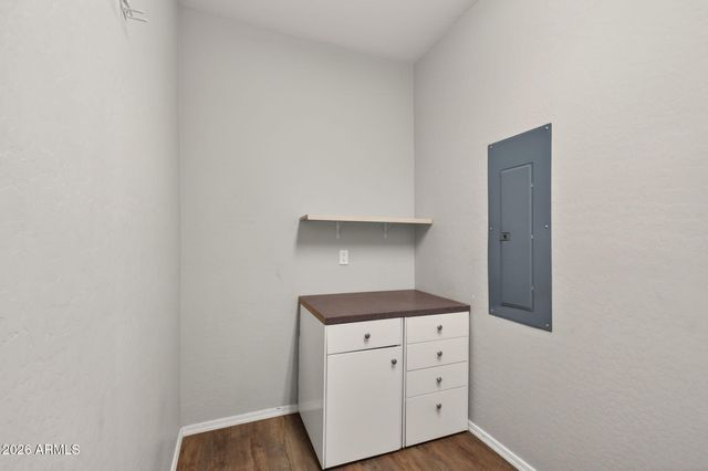 3064 E DUNBAR Drive, Phoenix, AZ 85042