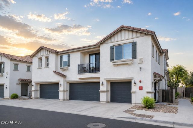 3064 E DUNBAR Drive, Phoenix, AZ 85042