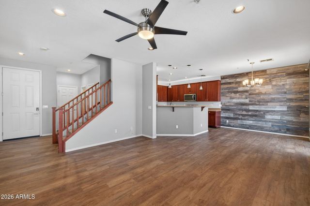 3064 E DUNBAR Drive, Phoenix, AZ 85042