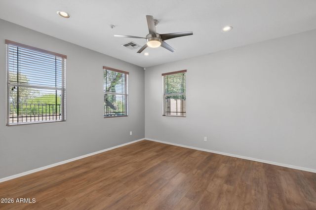 3064 E DUNBAR Drive, Phoenix, AZ 85042