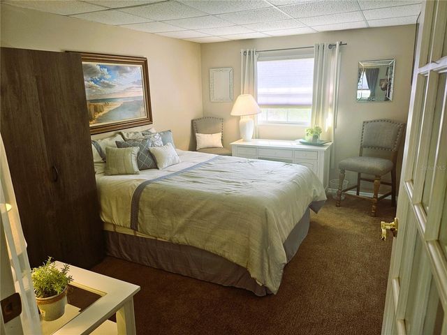 3317 OVERCUP OAK TERRACE, Sarasota, FL 34237