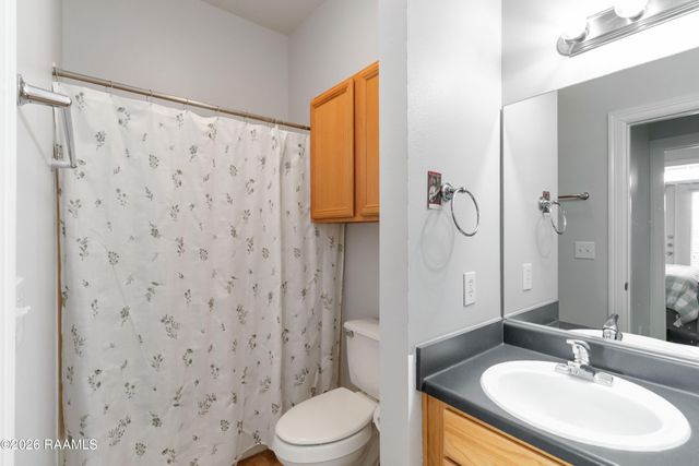 201 Settlers Trace Boulevard Apt 2405, Lafayette, LA 70508