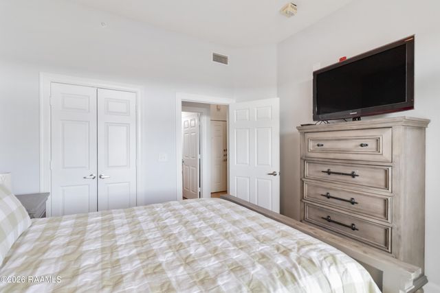 201 Settlers Trace Boulevard Apt 2405, Lafayette, LA 70508