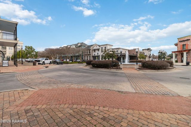 201 Settlers Trace Boulevard Apt 2405, Lafayette, LA 70508