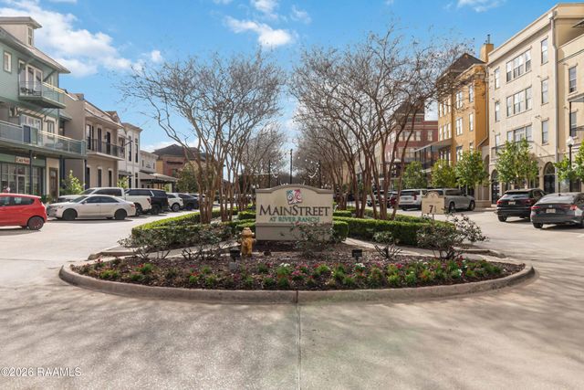 201 Settlers Trace Boulevard Apt 2405, Lafayette, LA 70508