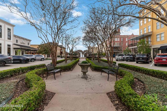 201 Settlers Trace Boulevard Apt 2405, Lafayette, LA 70508