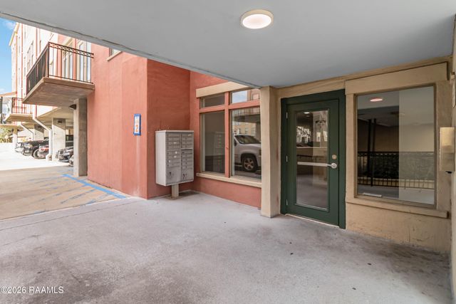 201 Settlers Trace Boulevard Apt 2405, Lafayette, LA 70508