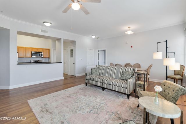 201 Settlers Trace Boulevard Apt 2405, Lafayette, LA 70508