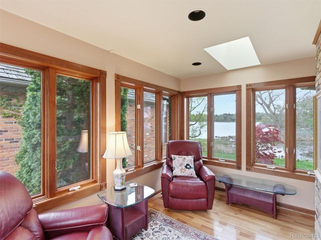 23 Chateaux Du Lac, Fenton Charter Township, MI 48430