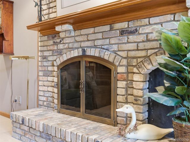 23 Chateaux Du Lac, Fenton Charter Township, MI 48430