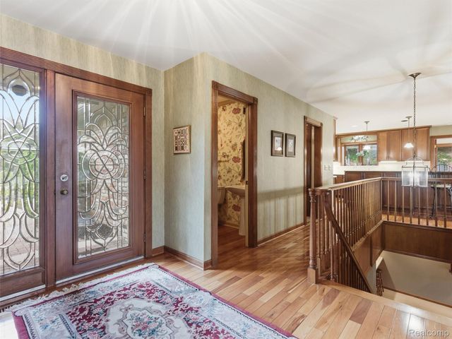 23 Chateaux Du Lac, Fenton Charter Township, MI 48430