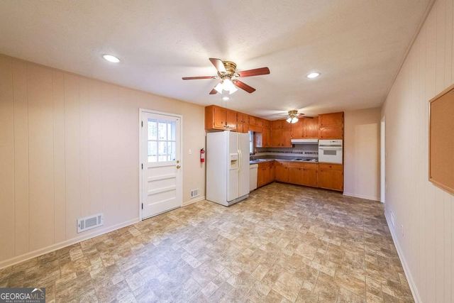 900 Victoria Lane, Oxford, GA 30054