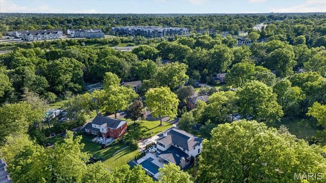 55 Berkshire Drive, Richmond Heights, MO 63117