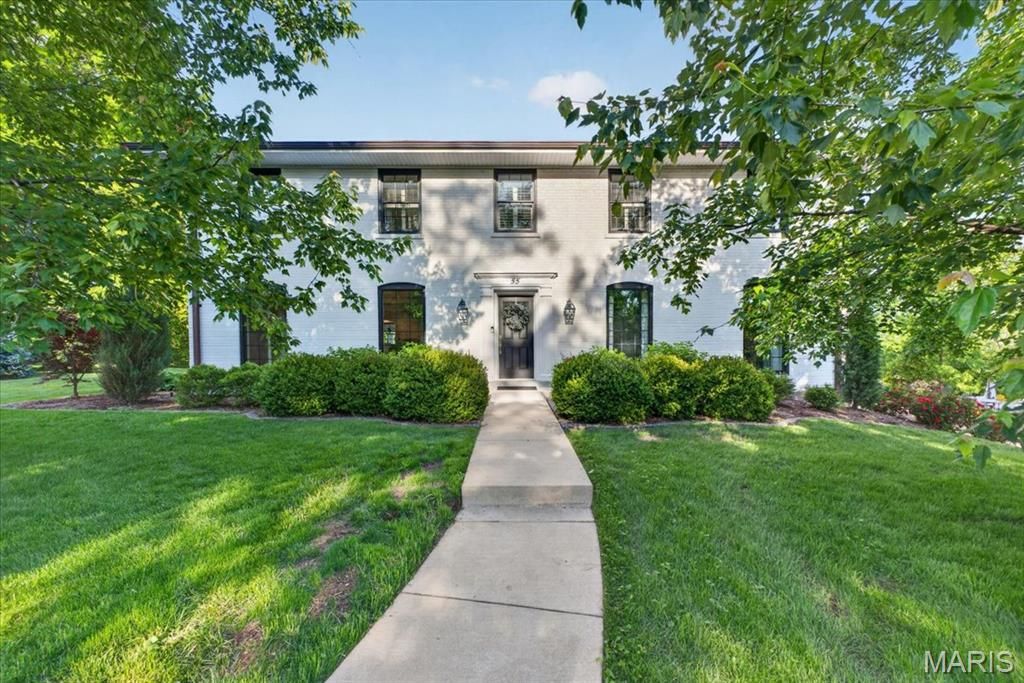 55 Berkshire Drive, Richmond Heights, MO 63117