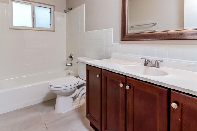 921 HILLSIDE DRIVE, Lutz, FL 33549