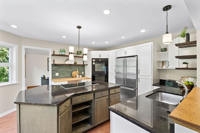 170 Old Bolton Road, Stow, MA 01775