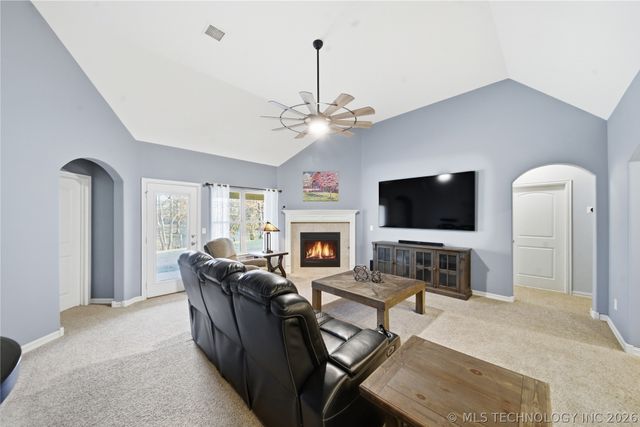 1124 W Fargo Drive, Broken Arrow, OK 74012