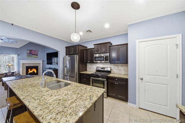 1124 W Fargo Drive, Broken Arrow, OK 74012