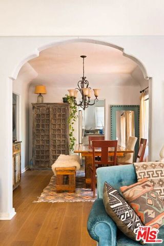 4253 Franklin Avenue, Los Angeles, CA 90027