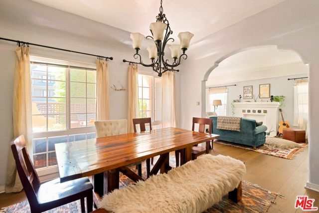 4253 Franklin Avenue, Los Angeles, CA 90027