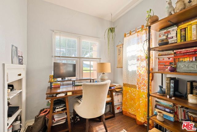 4253 Franklin Avenue, Los Angeles, CA 90027