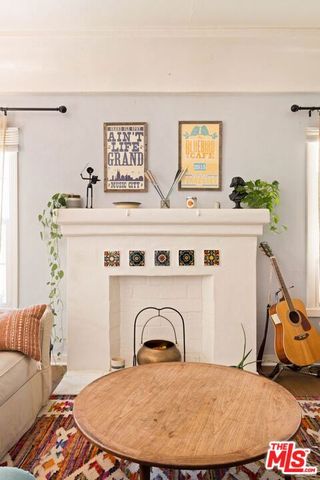 4253 Franklin Avenue, Los Angeles, CA 90027