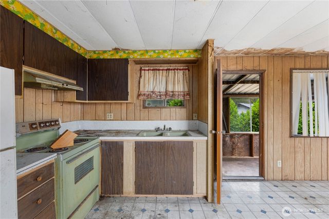 2706 S 276th Place, Federal Way, WA 98003