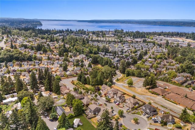 2706 S 276th Place, Federal Way, WA 98003
