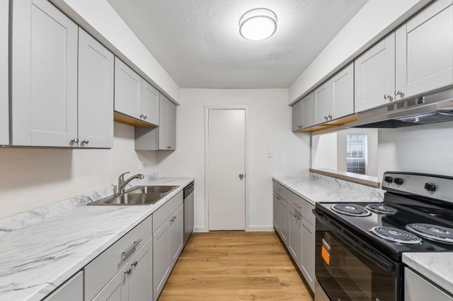 4104 Belle Park Drive 4104, Houston, TX 77072