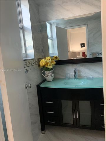 3901 S Ocean Dr 12V, Hollywood, FL 33019