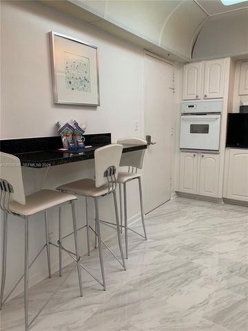 3901 S Ocean Dr 12V, Hollywood, FL 33019