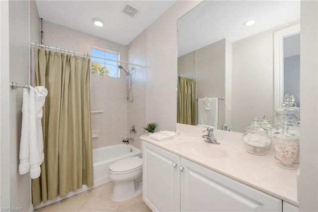 2375 TERRA VERDE LN, Naples, FL 34105