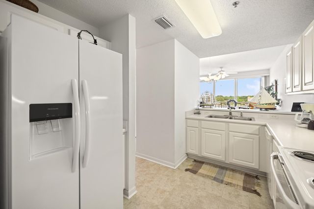 321 Bream Avenue 508, Fort Walton Beach, FL 32548