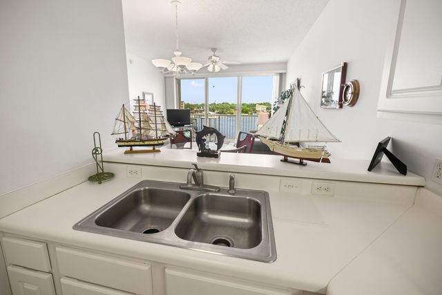 321 Bream Avenue 508, Fort Walton Beach, FL 32548