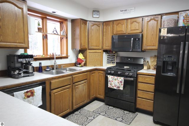 5645 Tilton Road, Traverse City, MI 49684