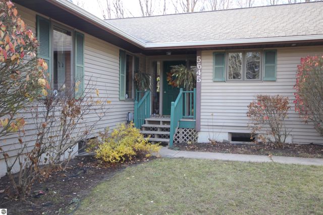 5645 Tilton Road, Traverse City, MI 49684