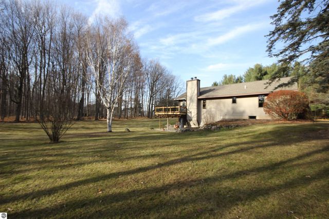 5645 Tilton Road, Traverse City, MI 49684