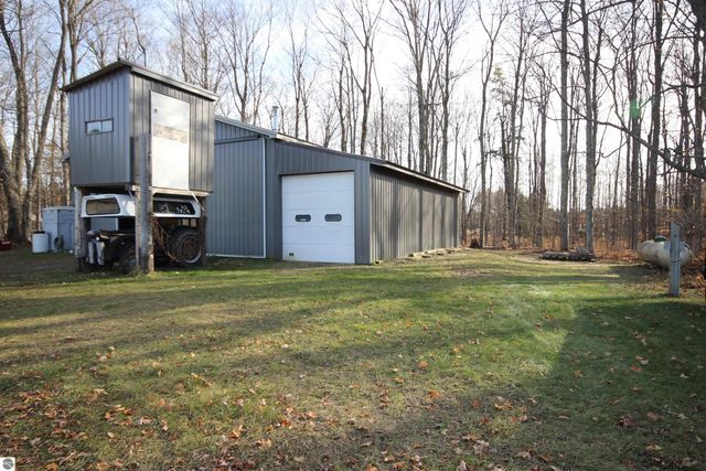 5645 Tilton Road, Traverse City, MI 49684