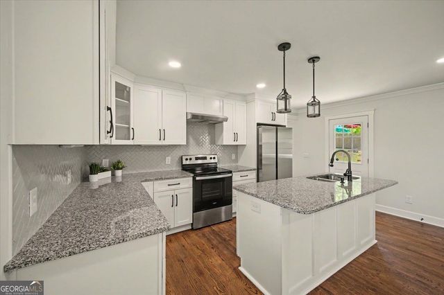 17 Crestwood Road, Cartersville, GA 30121
