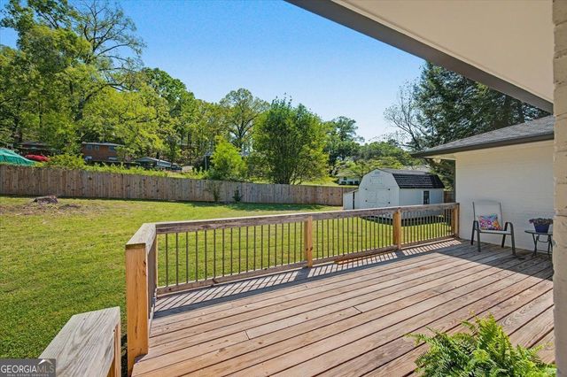 17 Crestwood Road, Cartersville, GA 30121