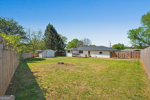17 Crestwood Road, Cartersville, GA 30121