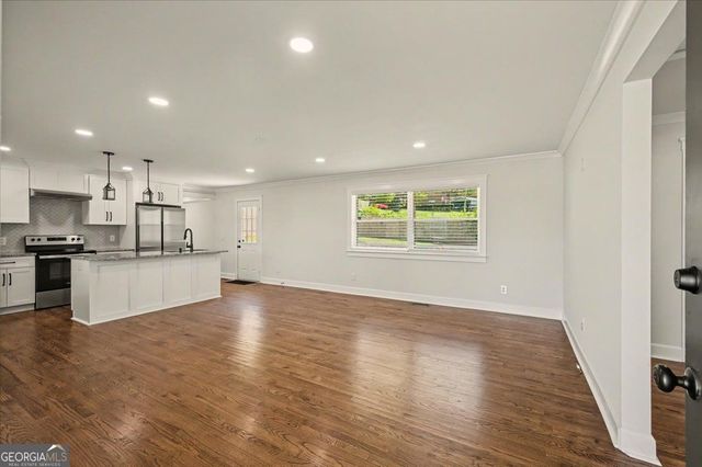 17 Crestwood Road, Cartersville, GA 30121