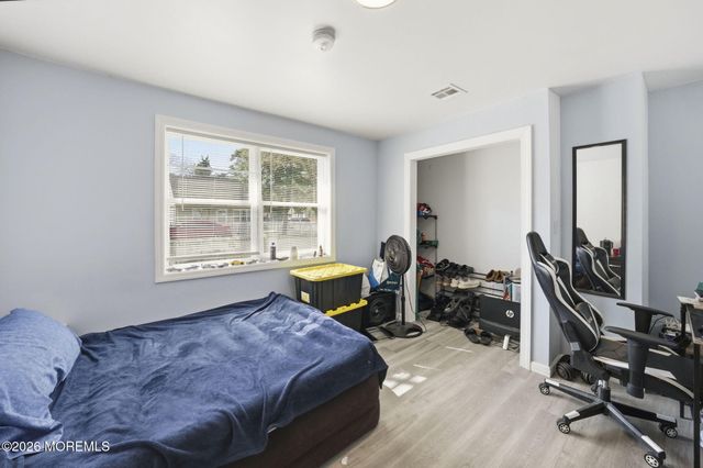 67 London Road, Brick, NJ 08723