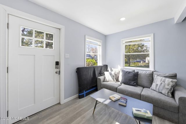 67 London Road, Brick, NJ 08723