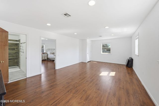 67 London Road, Brick, NJ 08723